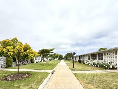 1533 Merion 26K Way, Seal Beach, CA