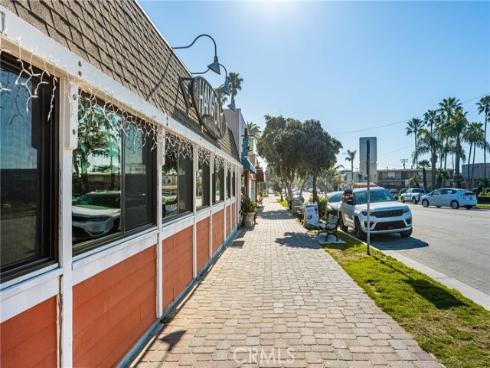 1207 Seal Way, Seal Beach, CA