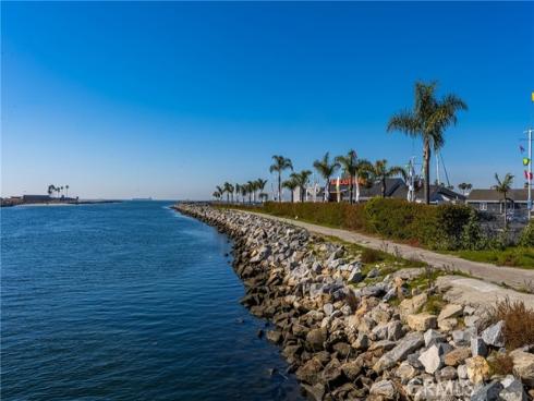1207 Seal Way, Seal Beach, CA