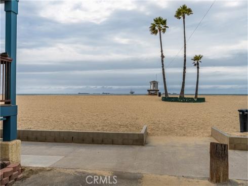 1207 Seal Way, Seal Beach, CA