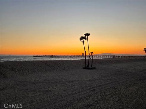 1207 Seal Way, Seal Beach, CA