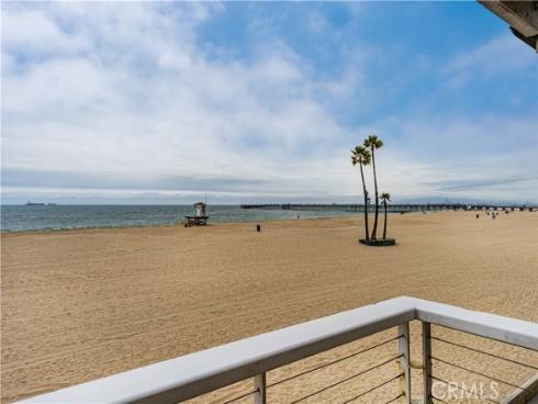1207 Seal Way, Seal Beach, CA