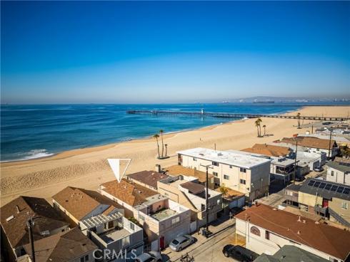 1207 Seal Way, Seal Beach, CA