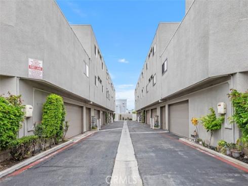 12562  Montecito Road  3 , Seal Beach, CA