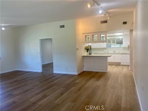 1871 Golden Rain Rd, M14-26h , Seal Beach, CA