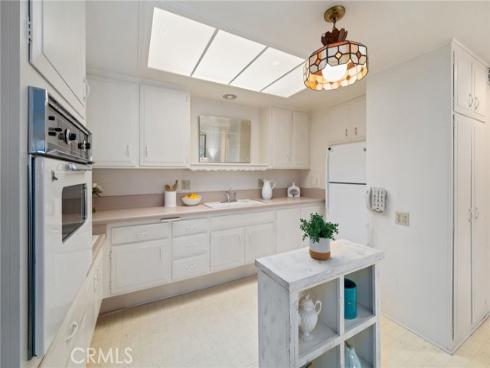 1670  Interlachen  43J  Road, Seal Beach, CA