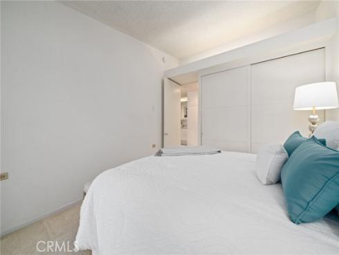 1670  Interlachen  43J  Road, Seal Beach, CA