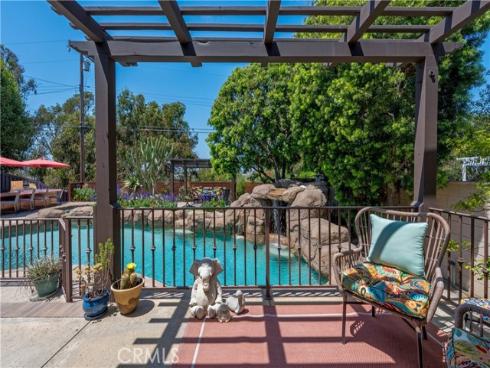 1335 Crestview Avenue, Seal Beach, CA