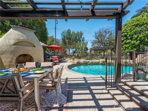 1335 Crestview Avenue, Seal Beach, CA