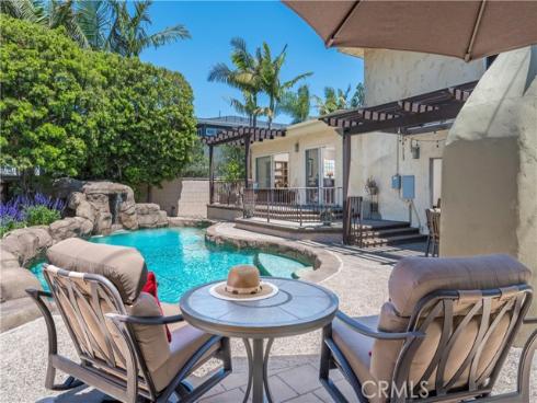 1335 Crestview Avenue, Seal Beach, CA