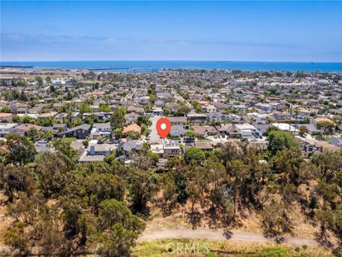 1335 Crestview Avenue, Seal Beach, CA