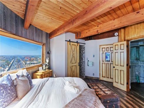 1  Anderson   Street, Seal Beach, CA