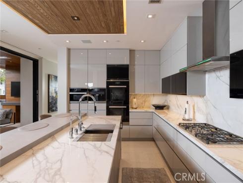 501 Ocean Avenue, Seal Beach, CA