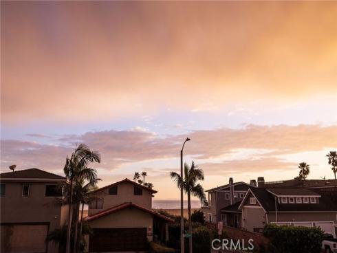 501 Ocean Avenue, Seal Beach, CA
