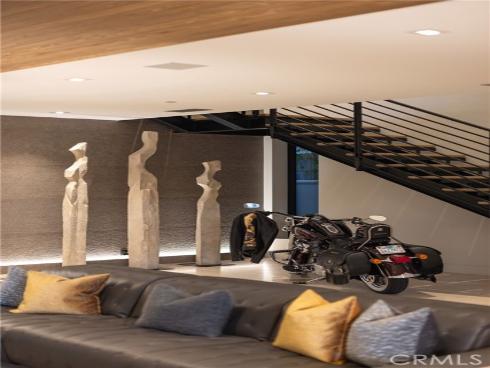 501 Ocean Avenue, Seal Beach, CA