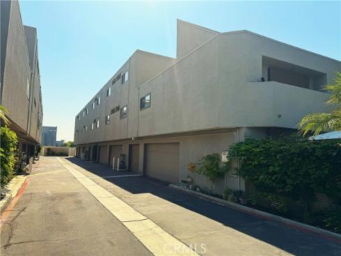 12584  Montecito  5  Road, Seal Beach, CA