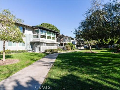 13360  Del Monte  2-B  Drive, Seal Beach, CA