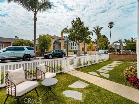 309  15th   Street, Seal Beach, CA