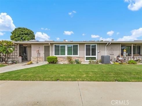 13451  Danbury  M6-133D  Lane, Seal Beach, CA