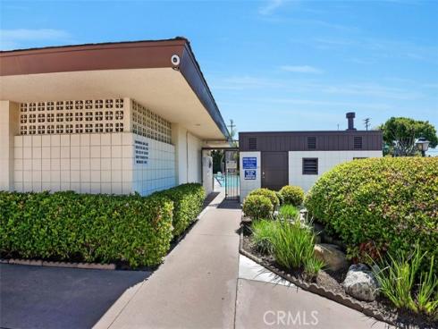 13451  Danbury  M6-133D  Lane, Seal Beach, CA
