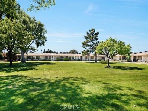 13451  Danbury  M6-133D  Lane, Seal Beach, CA