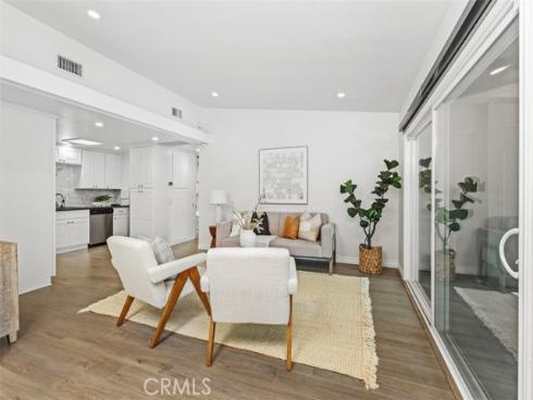 13451  Danbury  M6-133D  Lane, Seal Beach, CA