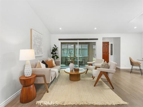 13451  Danbury  M6-133D  Lane, Seal Beach, CA