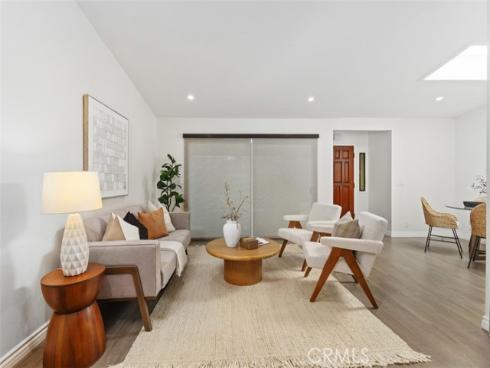 13451  Danbury  M6-133D  Lane, Seal Beach, CA