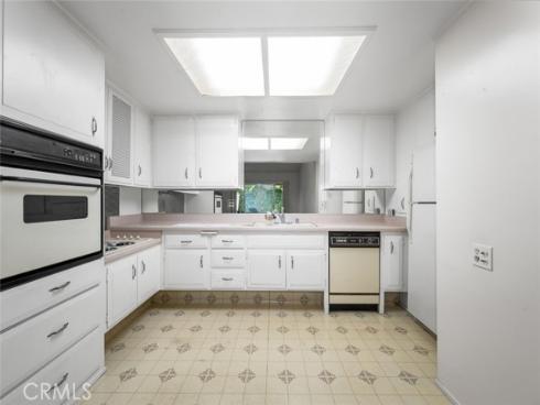 13361  El Dorado  201F  Drive, Seal Beach, CA