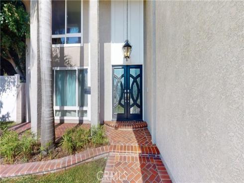 3560  Iris Cir  , Seal Beach, CA