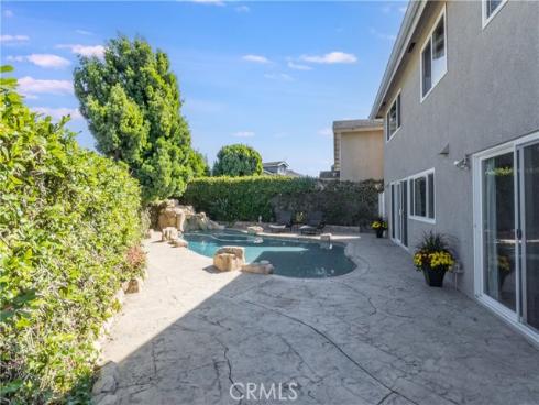 3560  Iris Cir  , Seal Beach, CA
