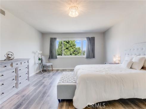 3560  Iris Cir  , Seal Beach, CA