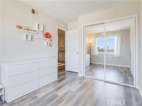 3560  Iris Cir  , Seal Beach, CA