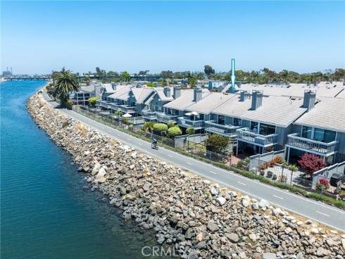 329 Regatta Way , Seal Beach, CA