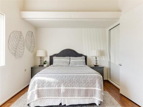 1661  Monterey  16-L  Road, Seal Beach, CA