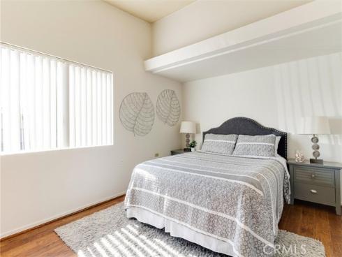 1661  Monterey  16-L  Road, Seal Beach, CA