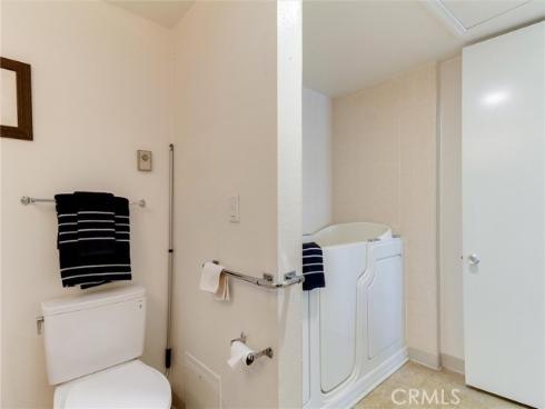 1661  Monterey  16-L  Road, Seal Beach, CA