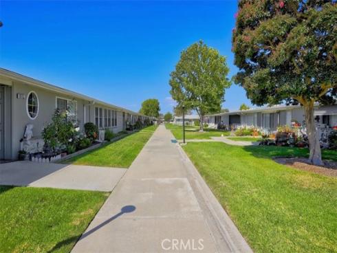 1641  Monterey Road  18H , Seal Beach, CA