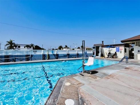 1641  Monterey Road  18H , Seal Beach, CA