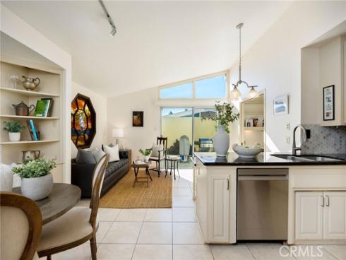 645  Sea Breeze  , Seal Beach, CA