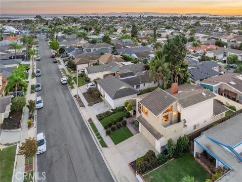 645  Sea Breeze  , Seal Beach, CA