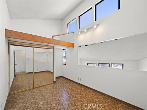 412  Emerald  , Seal Beach, CA