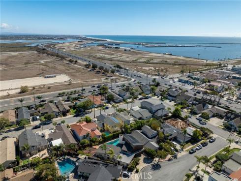412  Emerald  , Seal Beach, CA