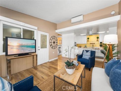 1121  Northwood  237D  M9  Road, Seal Beach, CA