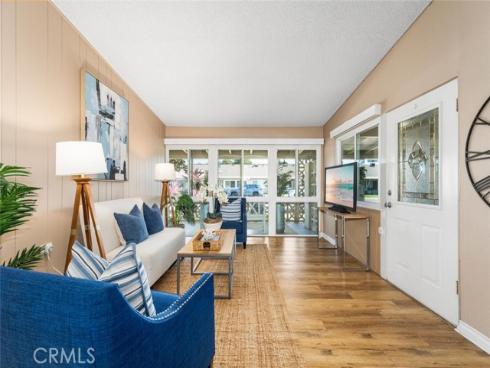 1121  Northwood  237D  M9  Road, Seal Beach, CA