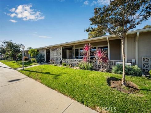 1121  Northwood  237D  M9  Road, Seal Beach, CA