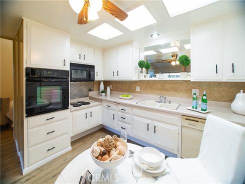 1200  Canoe Brook Dr., M3-19f  , Seal Beach, CA