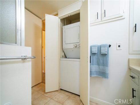 1200 Canoe Brook Dr., M3-19f , Seal Beach, CA