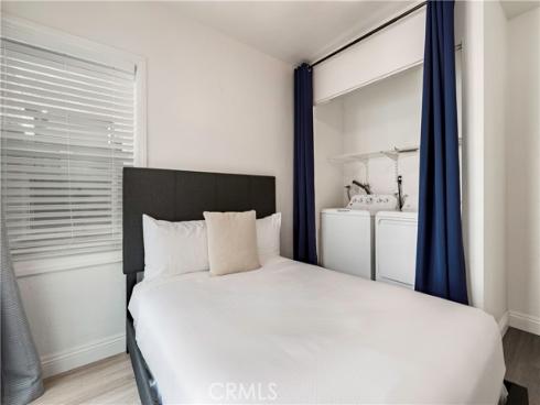 1003 Seal Way , Seal Beach, CA