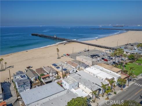 1003 Seal Way , Seal Beach, CA